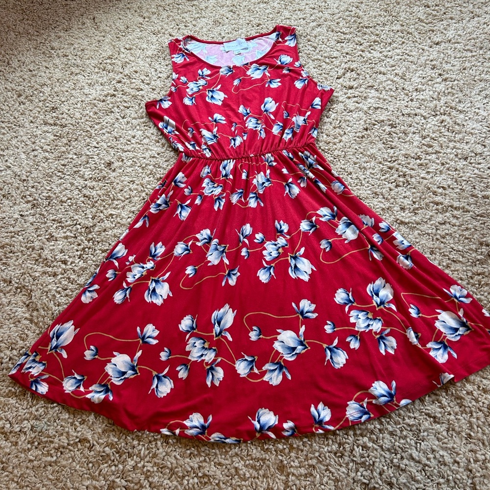 Women’s floral dress. Medium